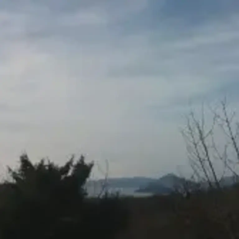 Plac posjeduje pogled na more