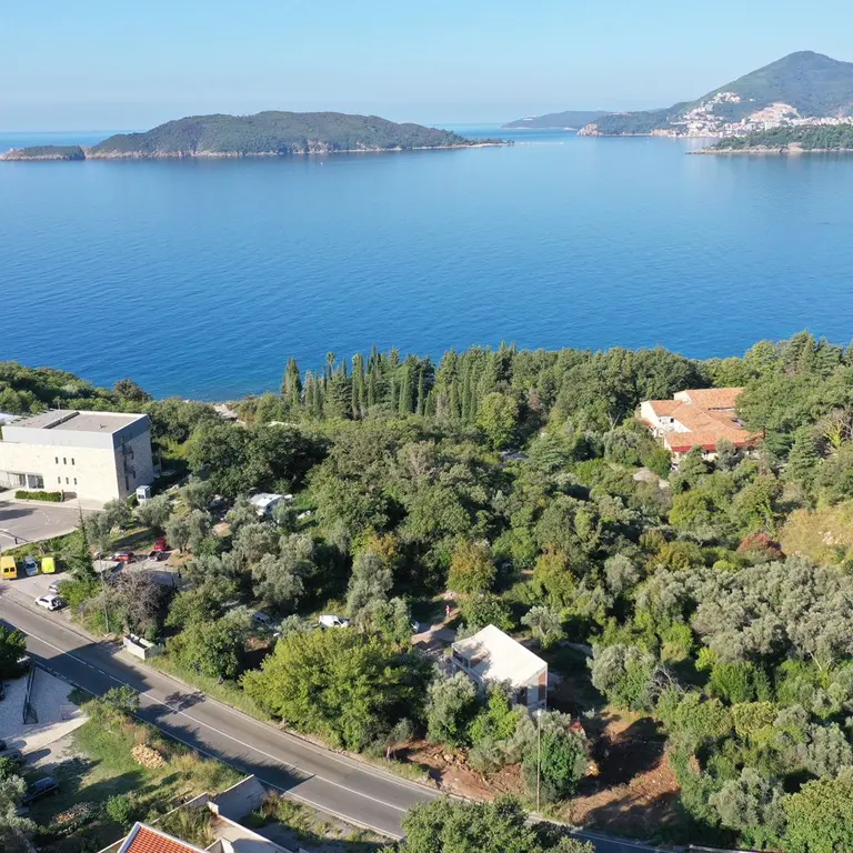 Zauzima povrsinu od 670m2 