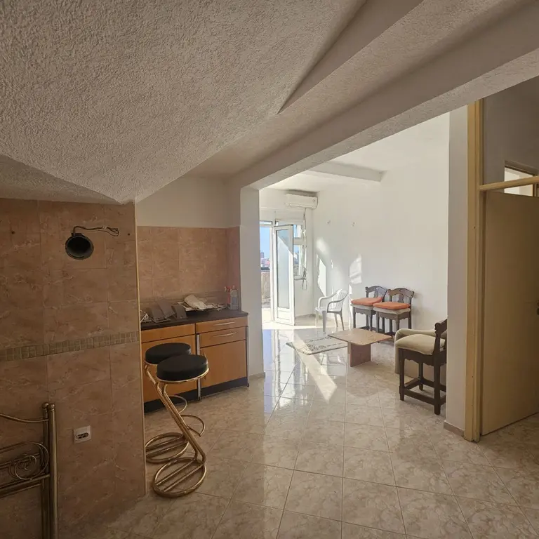 Dnevni boravak i kuhinja stana od 36m2