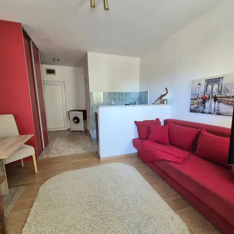 Dnevni boravak posmatrano sa terase