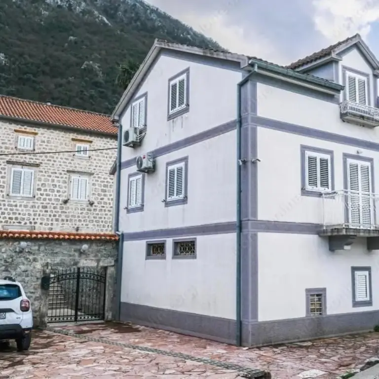 Spoljasnji izgled kuce Spoljasnji izgled kuce