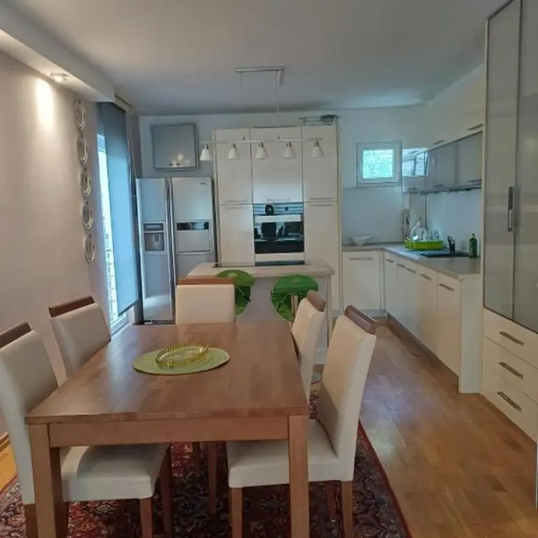 Trpezarija Trpezarija