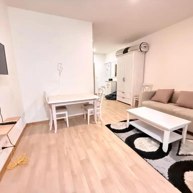 Dnevni boravak posmatrano sa terase