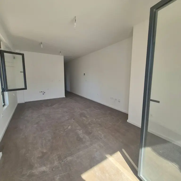 Dnevni boravak posmatrano sa terase