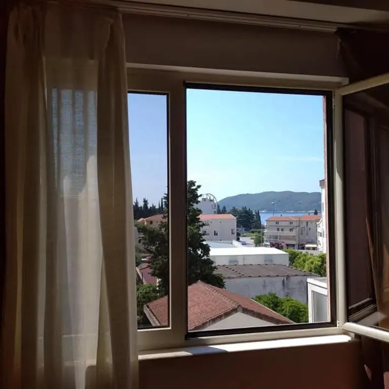 Stan posjeduje pogled na more