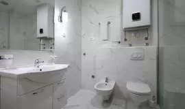 Dio kupatila sa tus kabinom