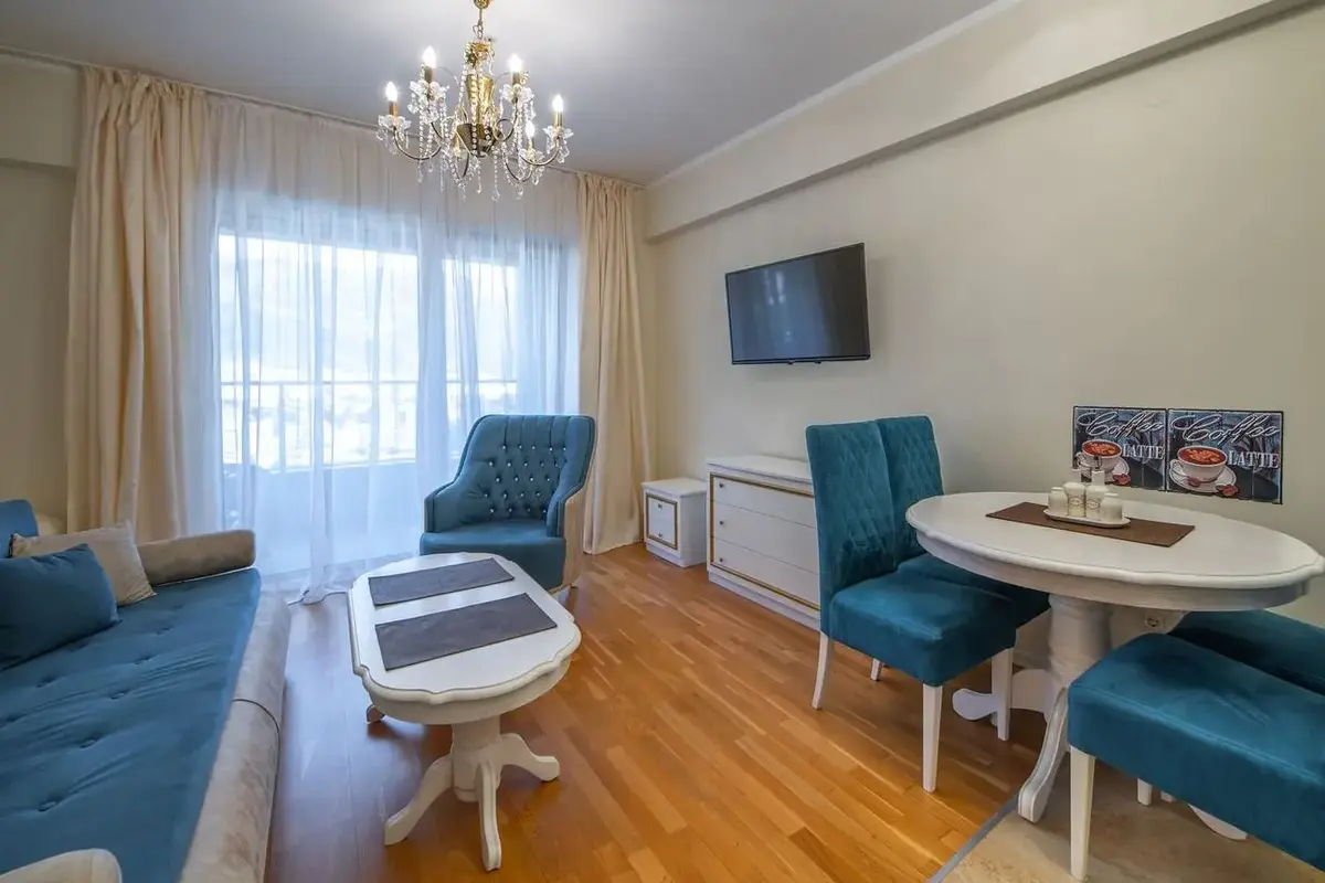 Dnevni boravak sa trpezarijom