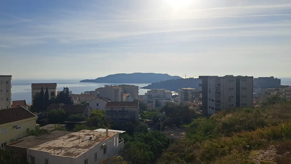 Stan posjeduje pogled na more