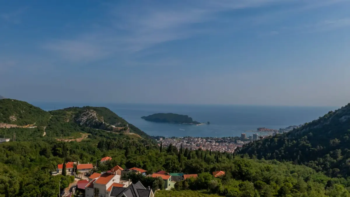 Vila posjeduje panoramski pogled na more