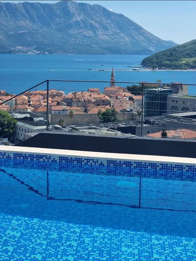 Svi stanovi posjeduju panoramski pogled na more