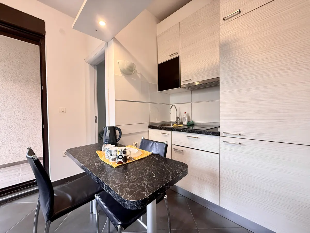 Kuhinja sa trpezarijom