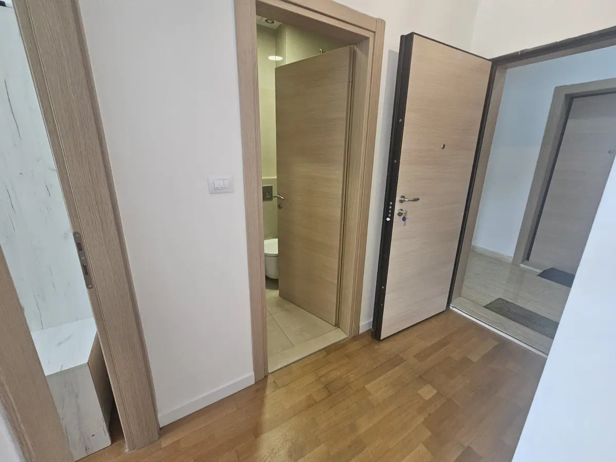 Hodnik i ulaz u stan