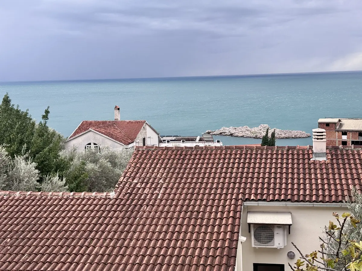 Stan posjeduje pogled  na more