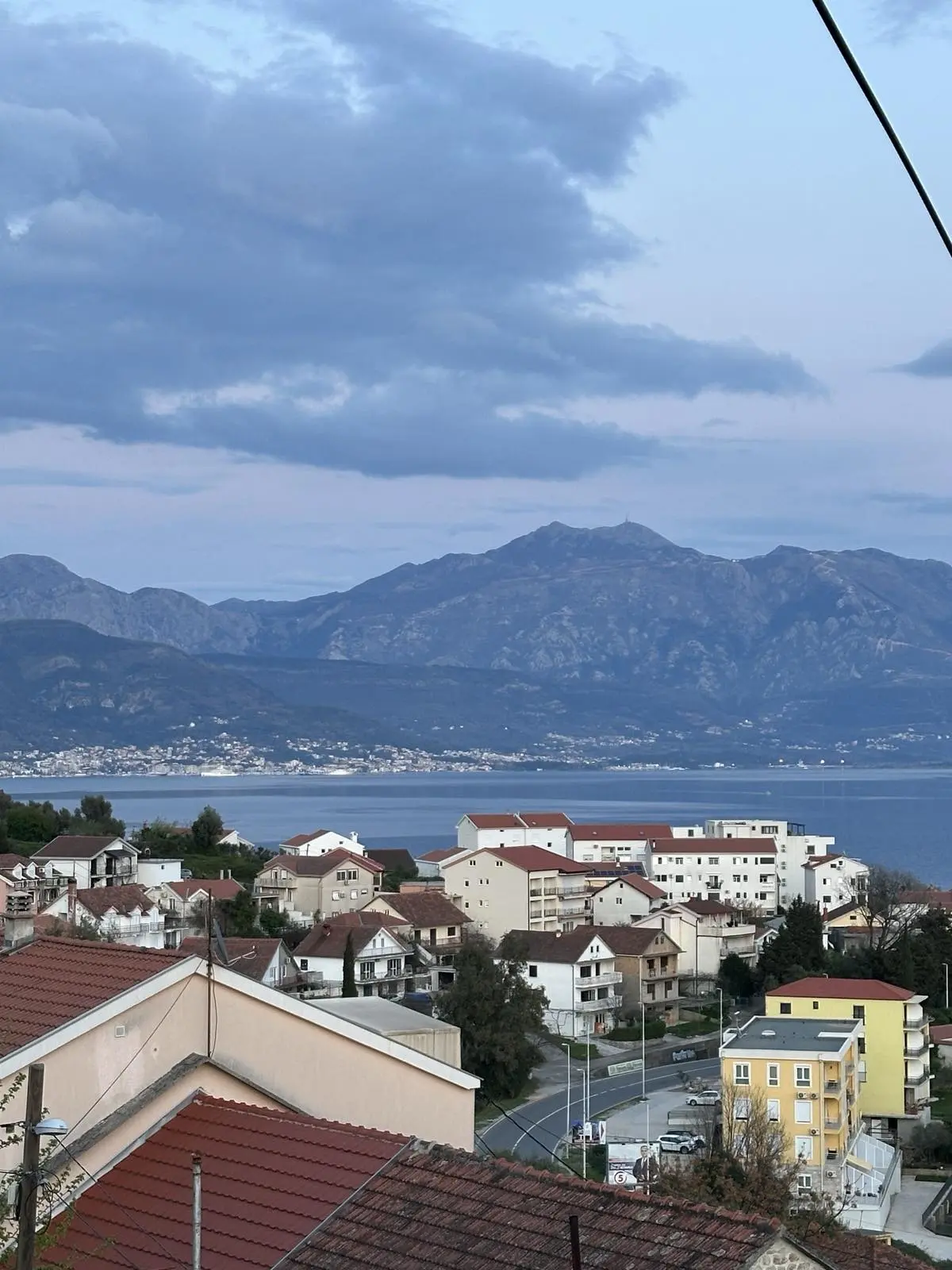 Stan posjeduje panoramski pogled na more