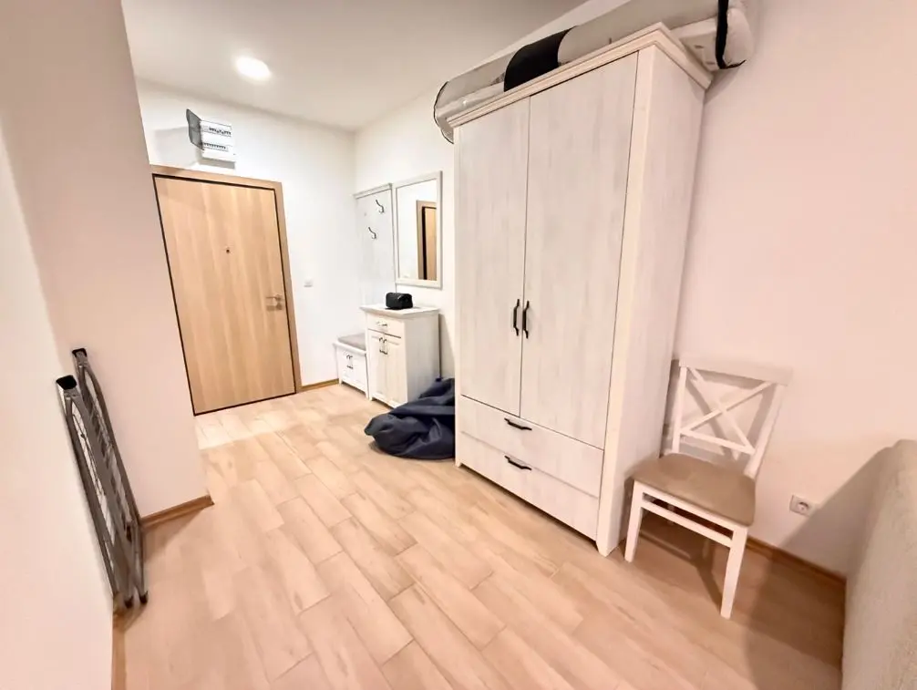 Hodnik i ulaz u stan