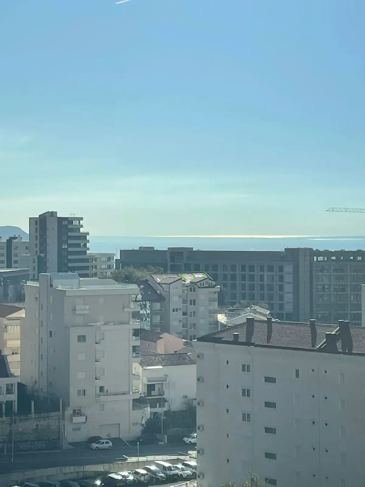 Studio posjeduje pogled na more