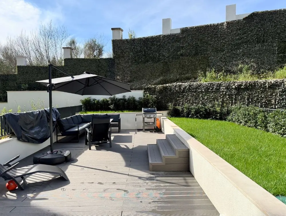 Dvoriste koje pripada stanu