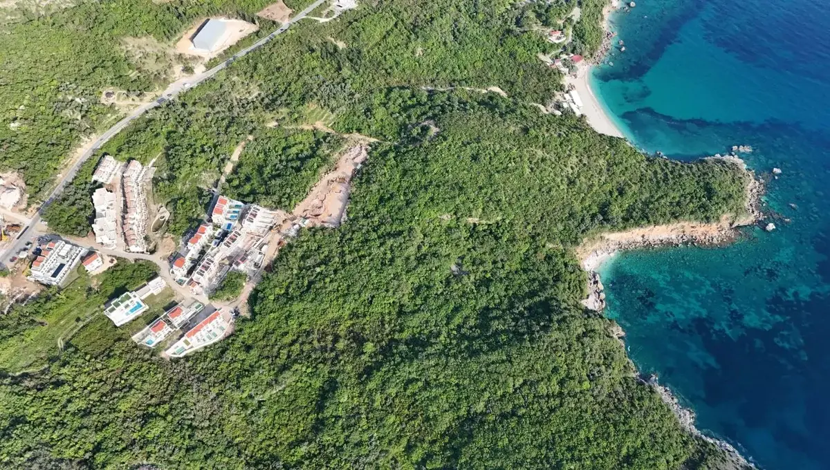 Zauzima povrsinu od 957m2