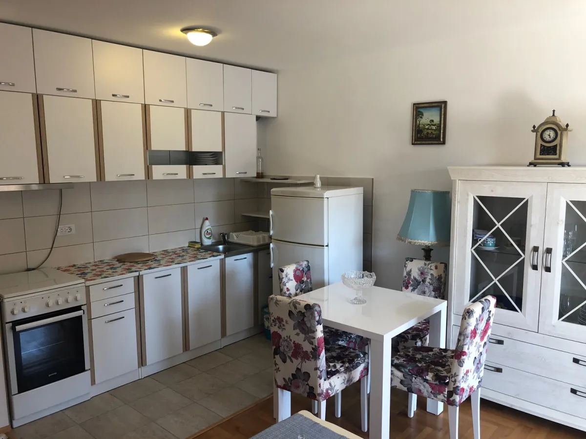 Kuhinja i trpezarija