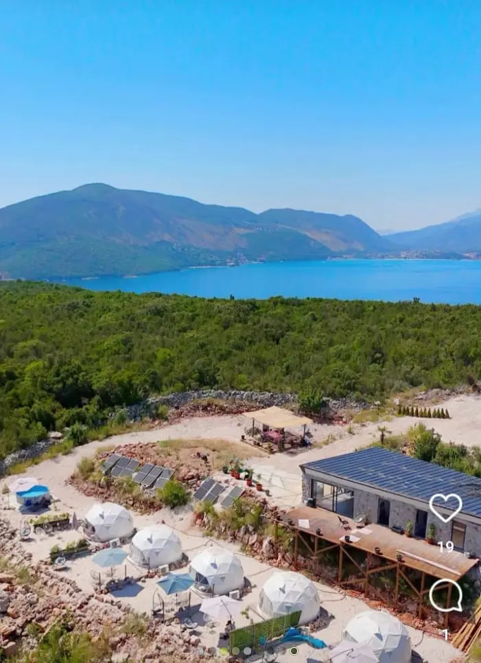 Vila posjeduje pogled na more