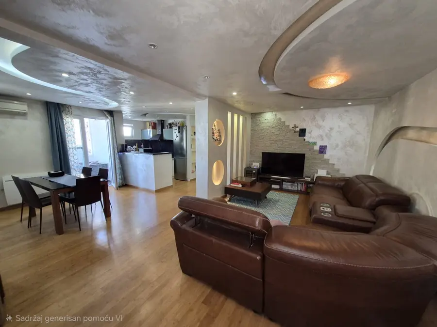 Dnevni boravak sa trpezarijom